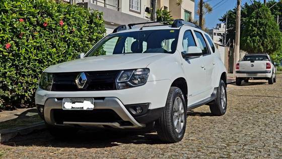 RENAULT DUSTER 1.6 16V SCE FLEX DYNAMIQUE X-TRONIC RENAULT DUSTER 1.6 16V SCE FLEX DYNAMIQUE X-TRONIC